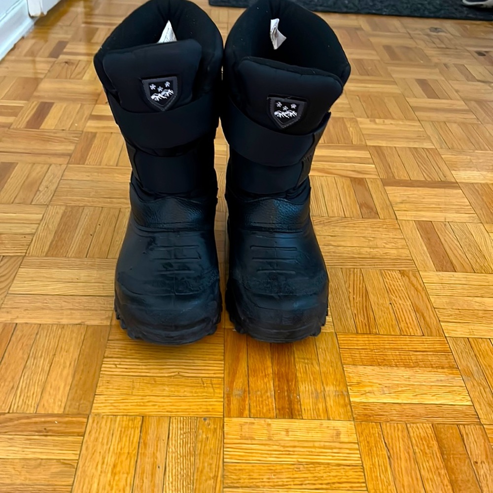 Snow boots for boys
